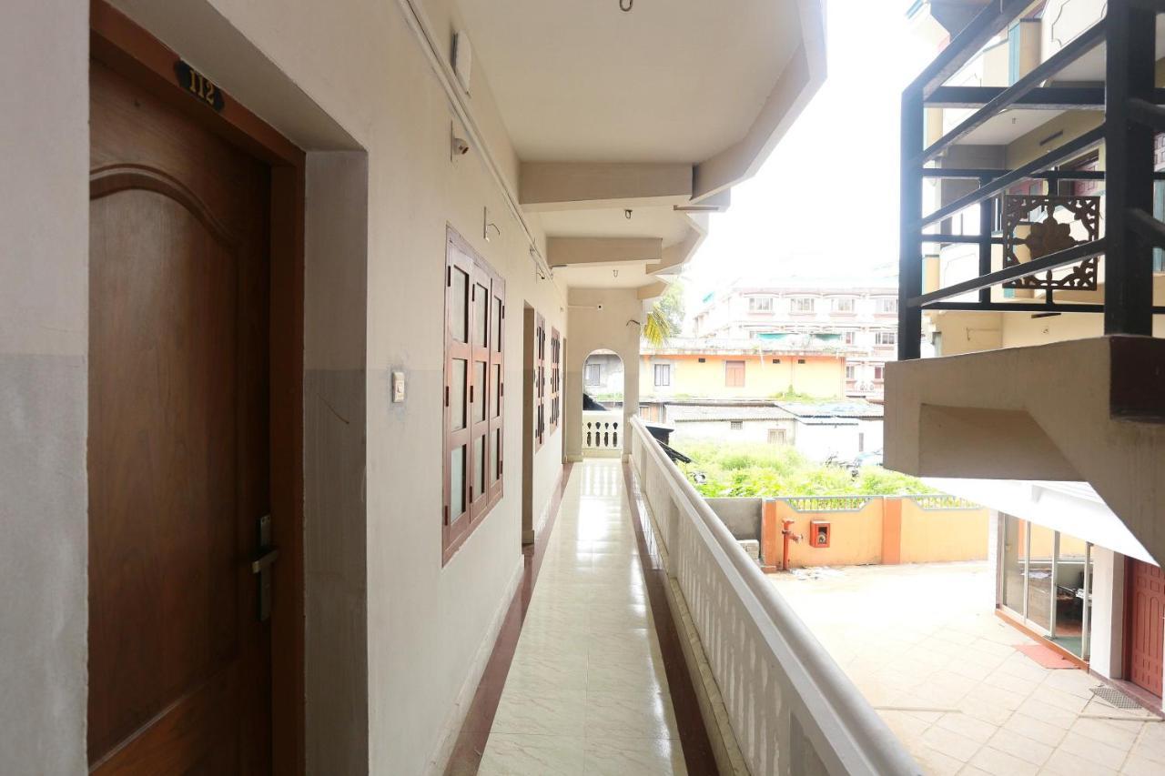 Oyo Flagship Kaveri Tourist Home Guruvāyūr Kültér fotó